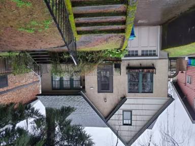 Main picture of 1734 SE 20th Ave