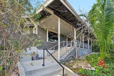 Main picture of 1044 Manzanita St