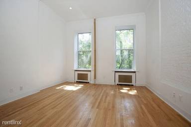 Main picture of 412 West 22nd St