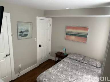Main picture of 4516 Hedge St