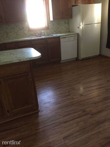 Main picture of 301 Avenue C W