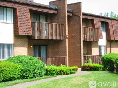 Main picture of 525 Crown St Apartments