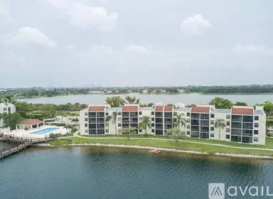 Main picture of Lake Emerald Condo