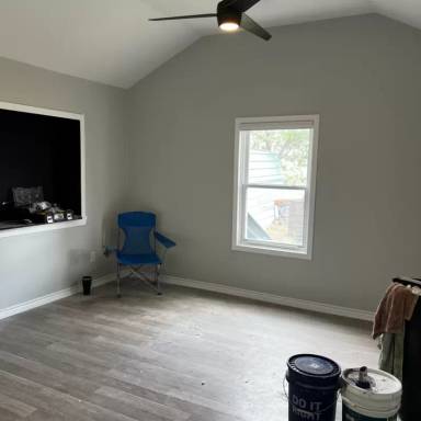 Main picture of 901 W 3rd St