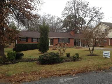 Main picture of 422 Fairmont Dr