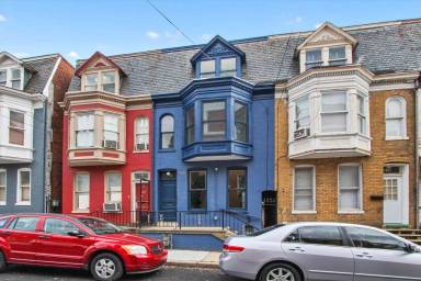 Main picture of 320 Reinecke Pl