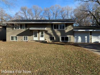 Main picture of 9243 Syndicate Ave