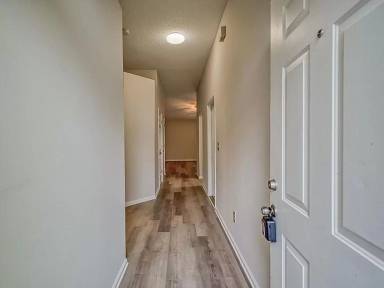 Main picture of 153 Johns Glen Dr