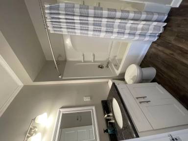 Main picture of 4088 Erie St