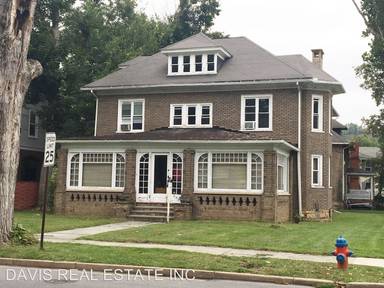 Main picture of 505 W Main St