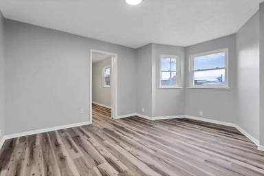 Main picture of 12 E Duncan St