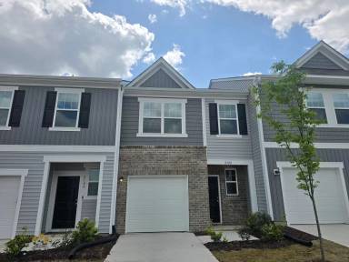Main picture of 2102 Trailside Dr