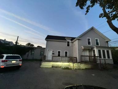 Main picture of 17 Richards Ave