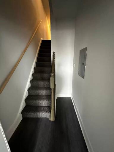 Main picture of 2205 W Thompson St