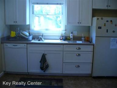 Main picture of 2976 Kroy Way