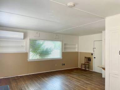 Main picture of 1535 Park Ave