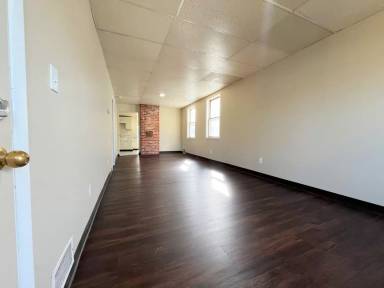 Main picture of 397 Grant St