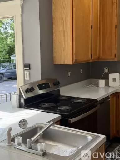 Main picture of 848 W William St