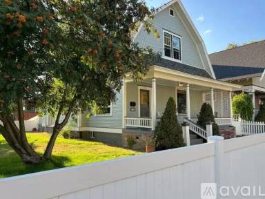 Main picture of 603 N 7th St