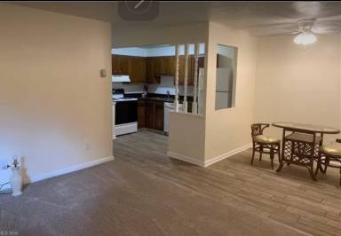 Main picture of 16101 Maple Park Dr
