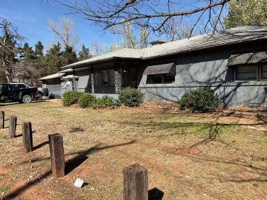Main picture of 8906 N Military Ave