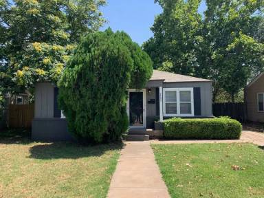 Main picture of 2705 40th St