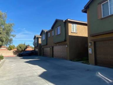 Main picture of 43726 8th St E