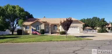 Main picture of 304 W Mariposa Dr