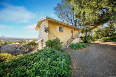 Main picture of 15738 Vesper Rd