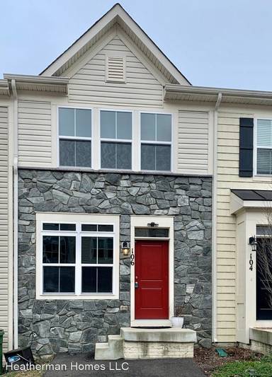 Main picture of 106 Conestoga Ln