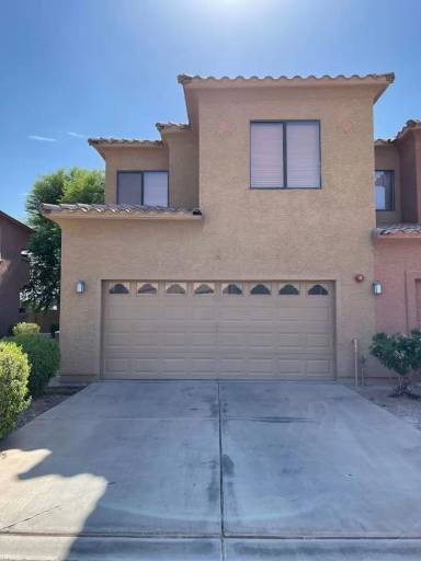Main picture of 2239 S 35th Ave