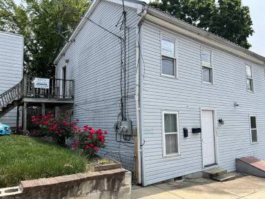 Main picture of 363 S 3rd St