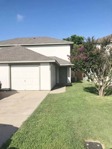 Main picture of 2808 James Rd