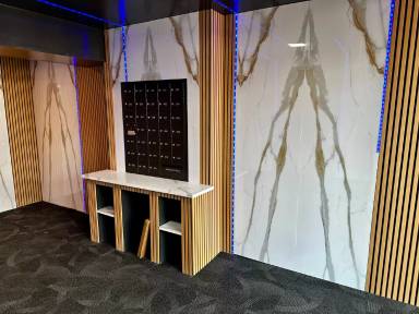 Main picture of 7064 N Sheridan Rd