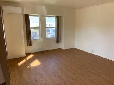 Main picture of 720 4th St