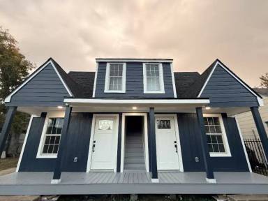 Main picture of 5238 Pease St