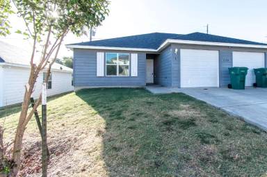 Main picture of 223 N Mary Jo Dr