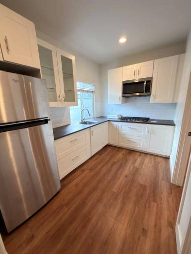 Main picture of 4572 Onondaga Ave