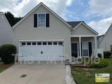 Main picture of 104 Pin Oak Ct