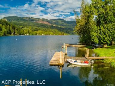 Main picture of 931 W Lake Samish Dr