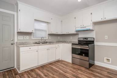 Main picture of 915 Alton St
