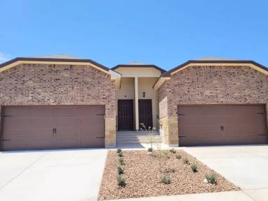 Main picture of 9221 Groff Lndg