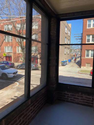 Main picture of 2441 W Sunnyside Ave