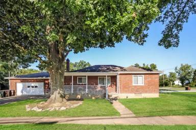 Main picture of 3323 W Galbraith Rd