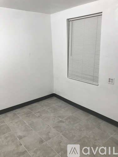 Main picture of 2332 S Albany Ave