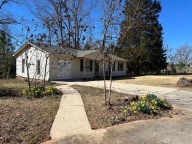 Main picture of 545 Asbury Rd