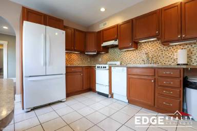 Main picture of 163 Chestnut St