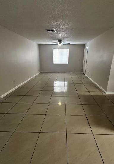 Main picture of 221 Berry Tree Pl