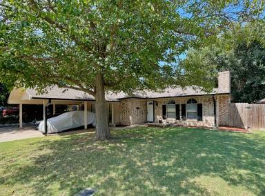Main picture of 5705 NW Chestnut Ln
