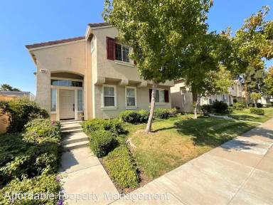Main picture of 4427 Peralta Blvd
